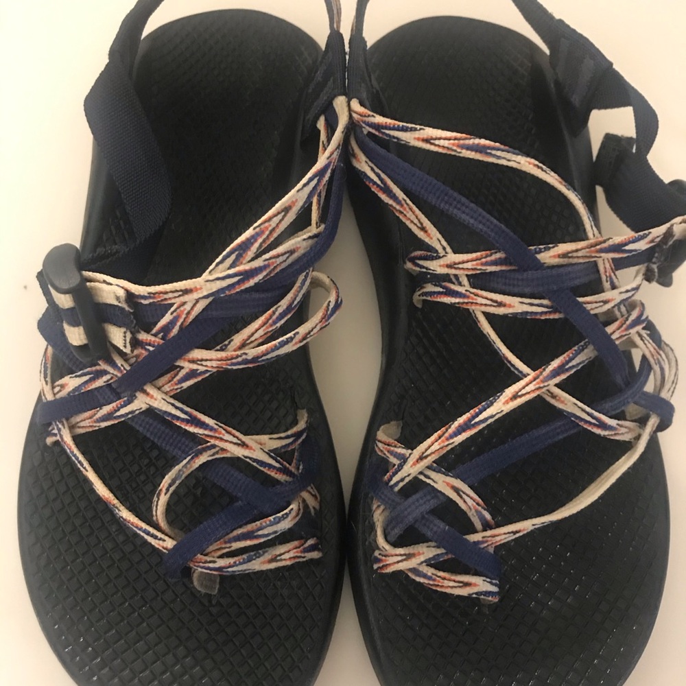 Women’s Chacos size 9